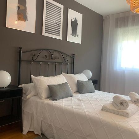 Byhouse Gran Via 35 Apartment Sarria Bagian luar foto