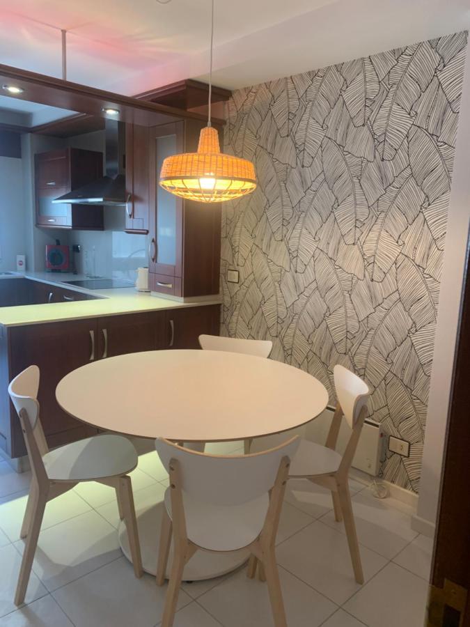 Byhouse Gran Via 35 Apartment Sarria Bagian luar foto