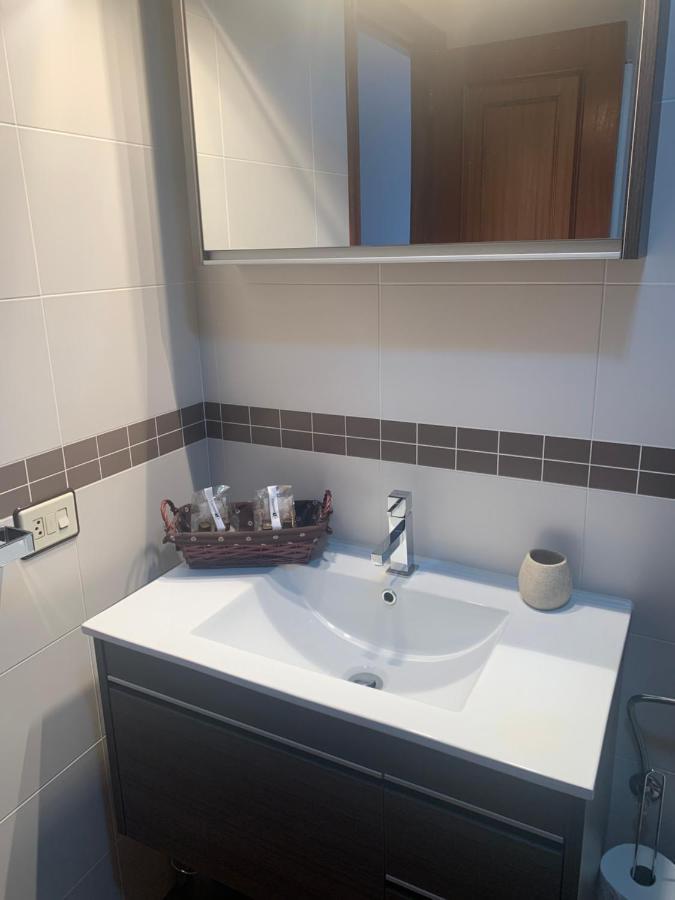 Byhouse Gran Via 35 Apartment Sarria Bagian luar foto